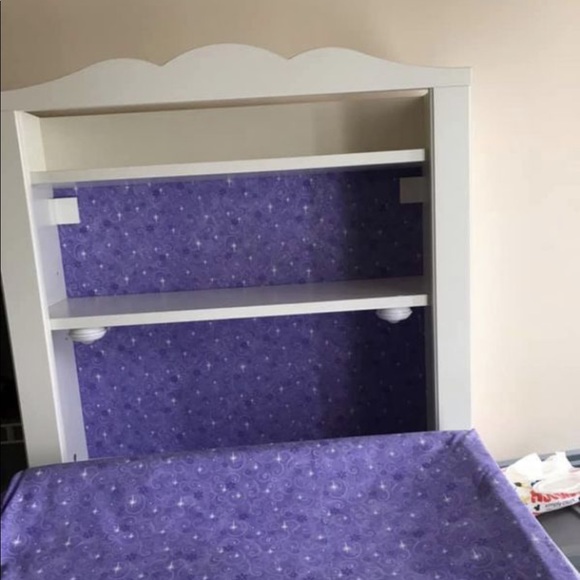 Baby changing table !! - Picture 2 of 4